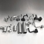 Γυάλινα στηρίγματα χειρολισθήρων